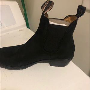 Black Heeled Blundstone